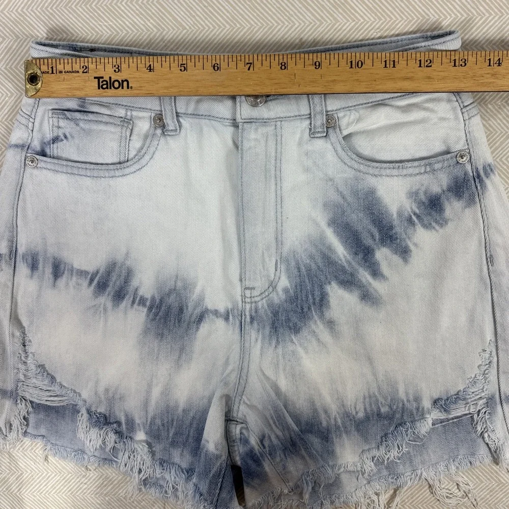 American Eagle Mom Shorts Womens 2 Stretch Denim Distressed High‎ Rise W26xL4